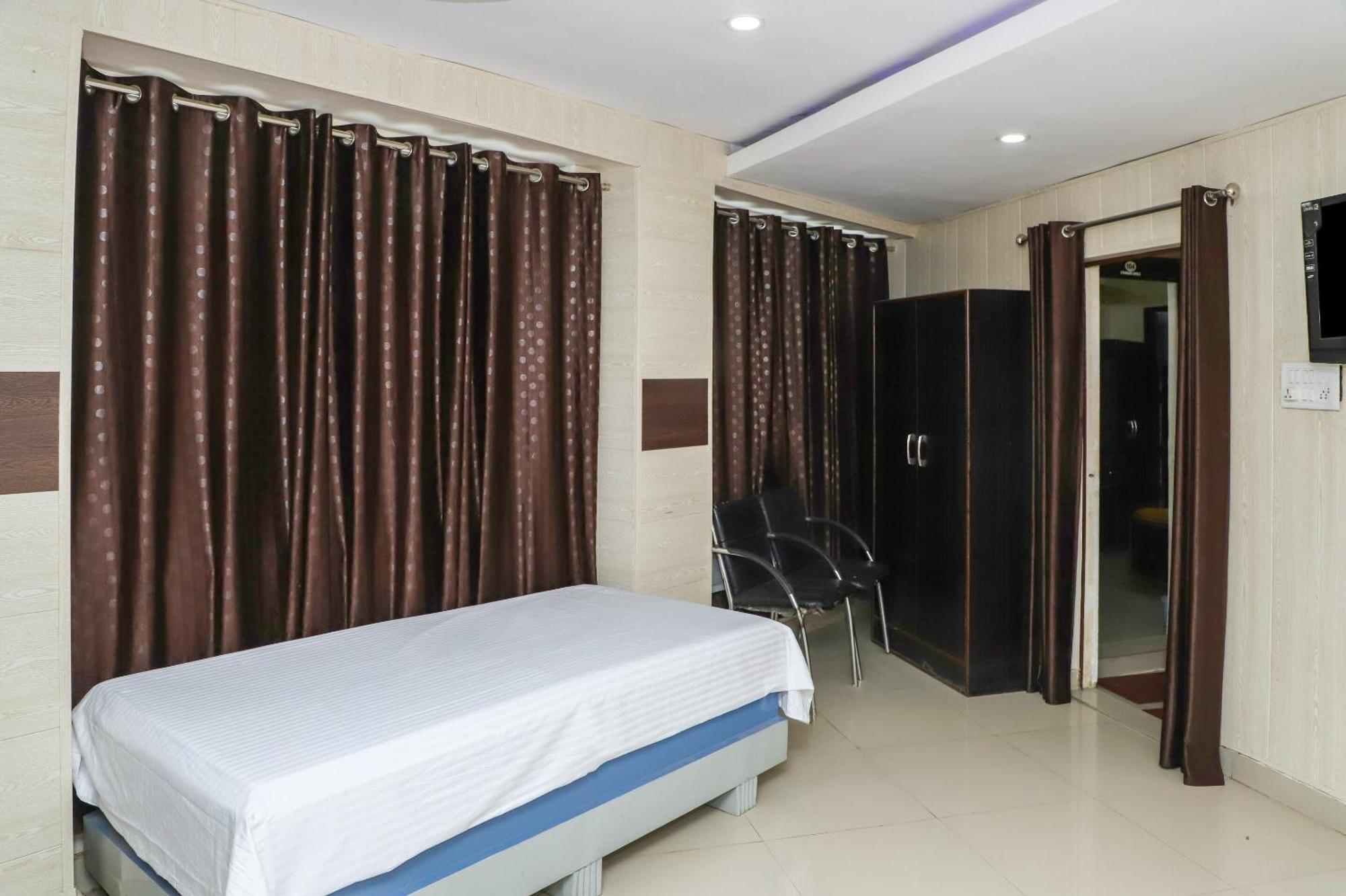 Oyo Hotel Duke Inn Jhānsi Dış mekan fotoğraf